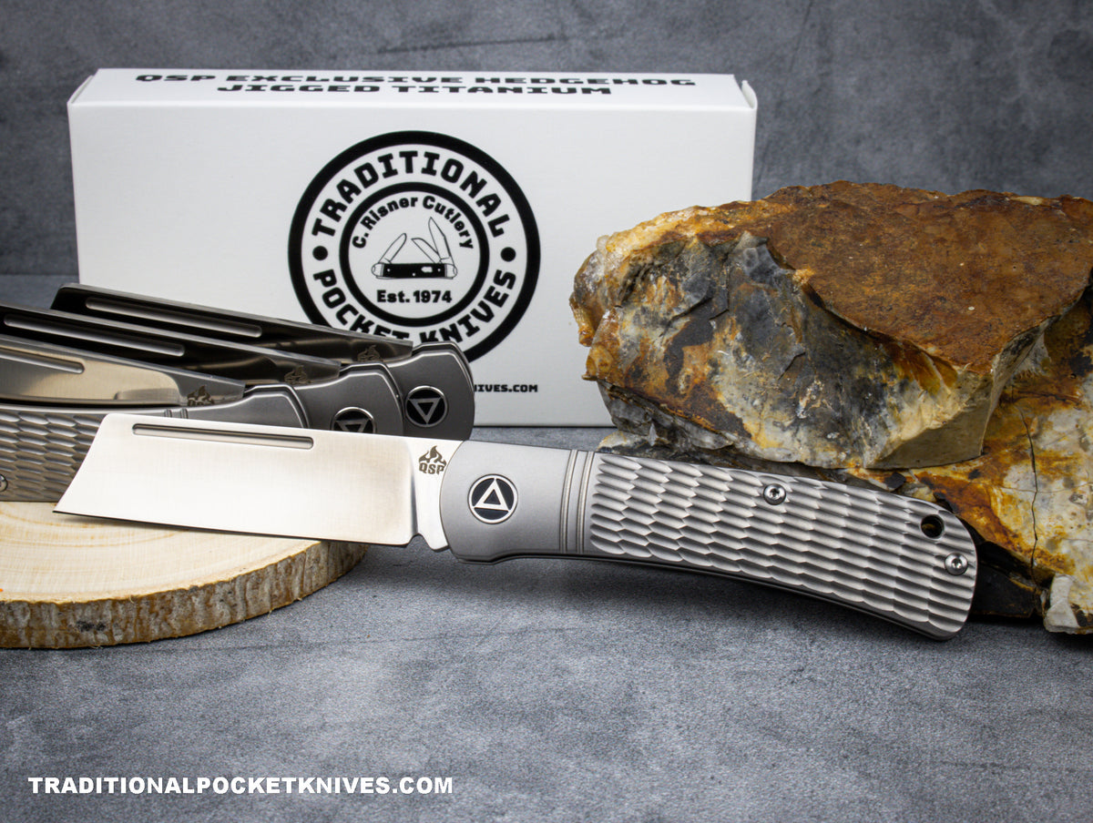 QSP Exclusive Hedgehog Knife QS142 Gray Jigged Titanium M390