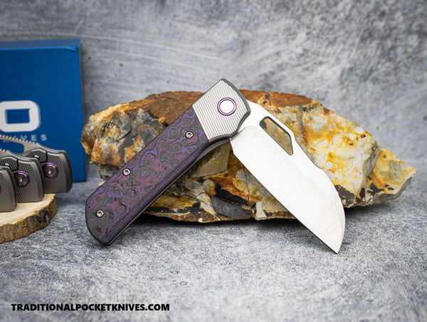 Divo Knives Stout V2: Lefty - Fat Carbon Purple Haze / Belt Satin