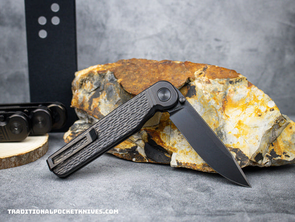 Tactile Knife Co. Exclusive Rockwall Thumbstud Black Jigged