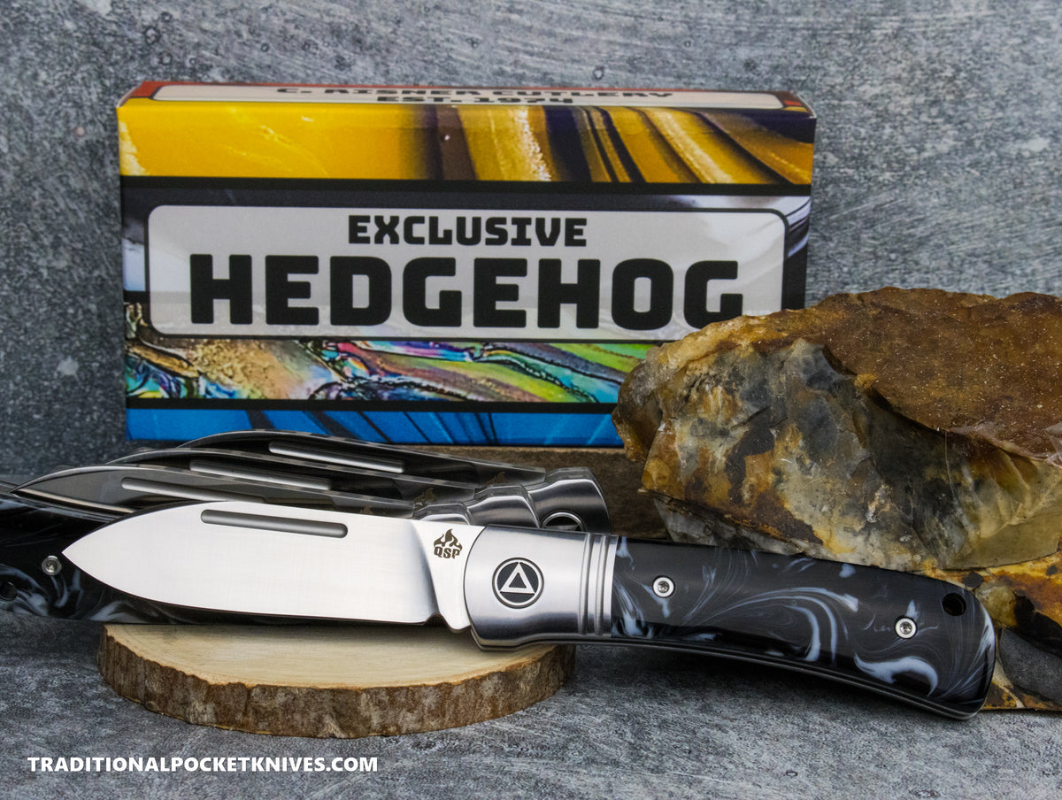 QSP Exclusive Hedgehog Knife QS142SP: Phantom Acrylic 14C28N Spearpoint