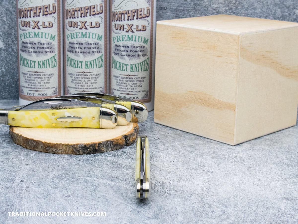 Great Eastern Cutlery #380225 Northfield UNXLD Campfire Whittler Yellow Snow Acrylic