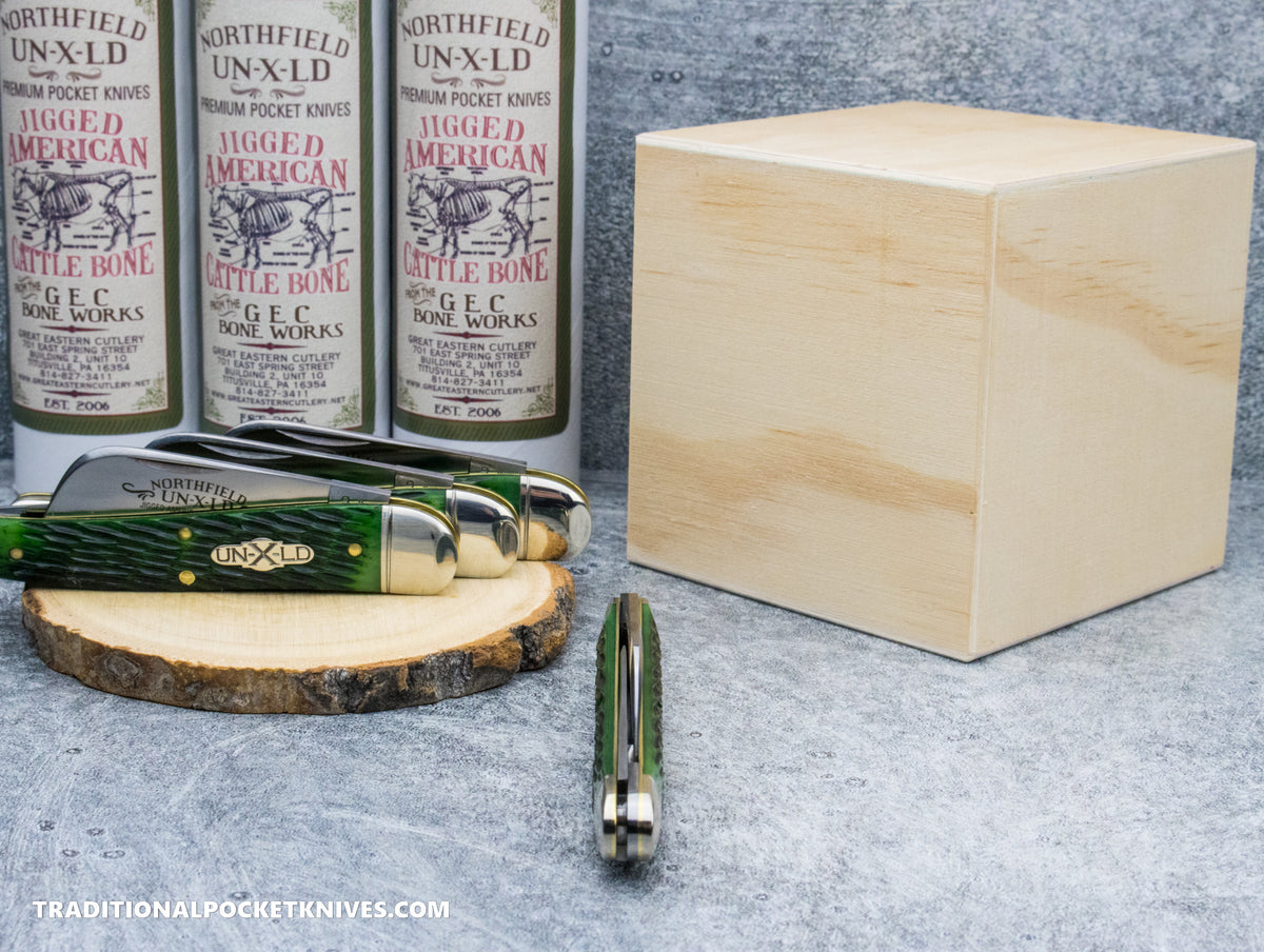 Great Eastern Cutlery #383225 Northfield UNXLD John Chapman Tractor Green Jigged Bone Satin