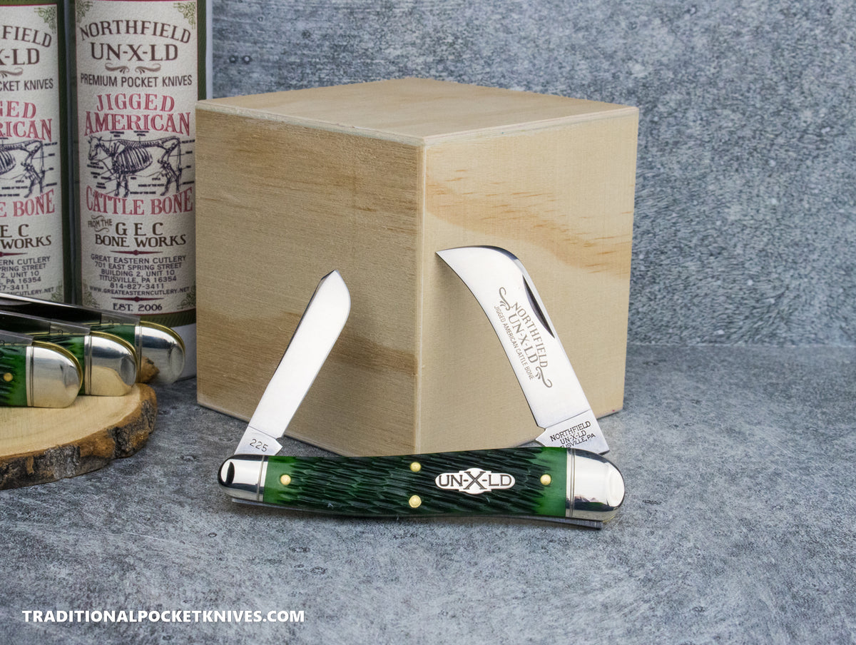 Great Eastern Cutlery #383225 Northfield UNXLD John Chapman Tractor Green Jigged Bone Satin