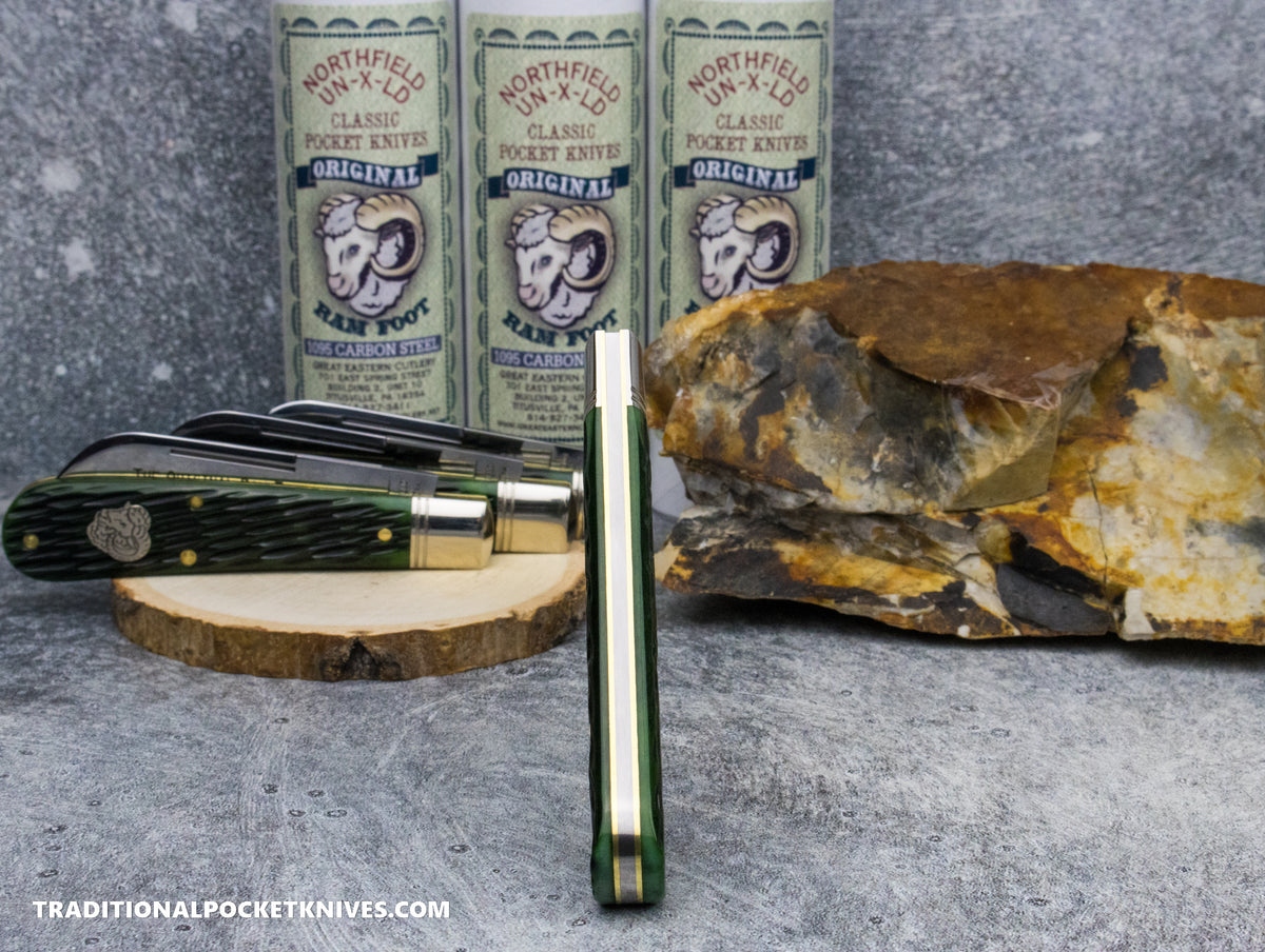 Great Eastern Cutlery #933124 Northfield UNXLD Ram Foot Wintergreen Jigged Bone