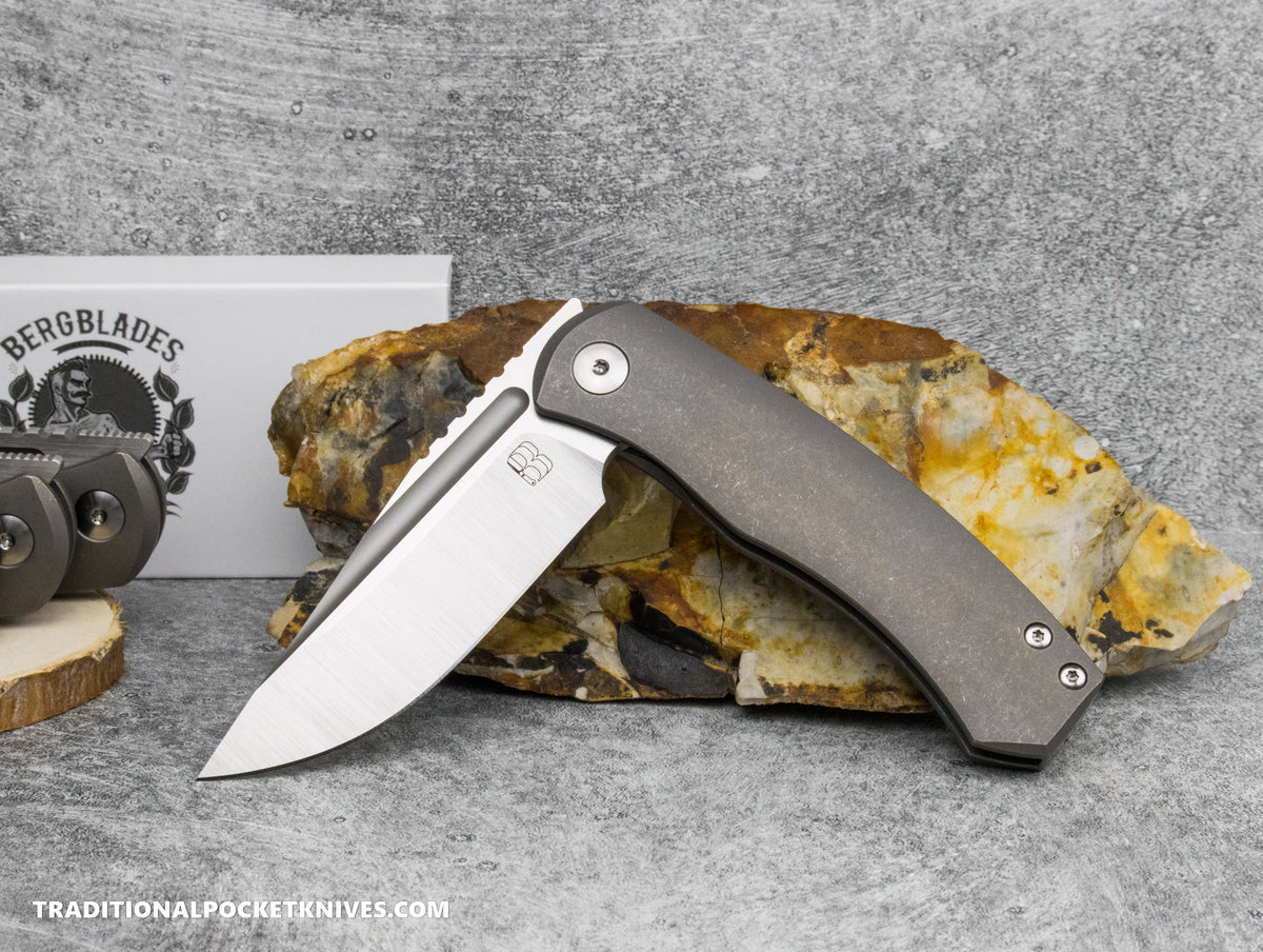 BergBlades Alpha Frame Lock Sandblast Stonewash Titanium Satin Magnacut