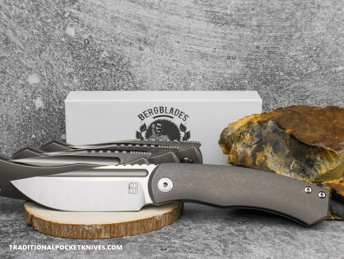 BergBlades Alpha Frame Lock Sandblast Stonewash Titanium Satin Magnacut