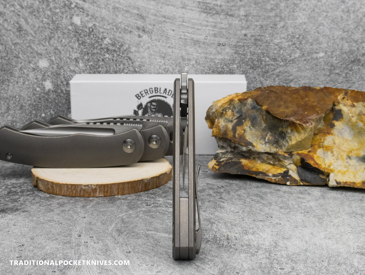 BergBlades Alpha Frame Lock Sandblast Stonewash Titanium Satin Magnacut