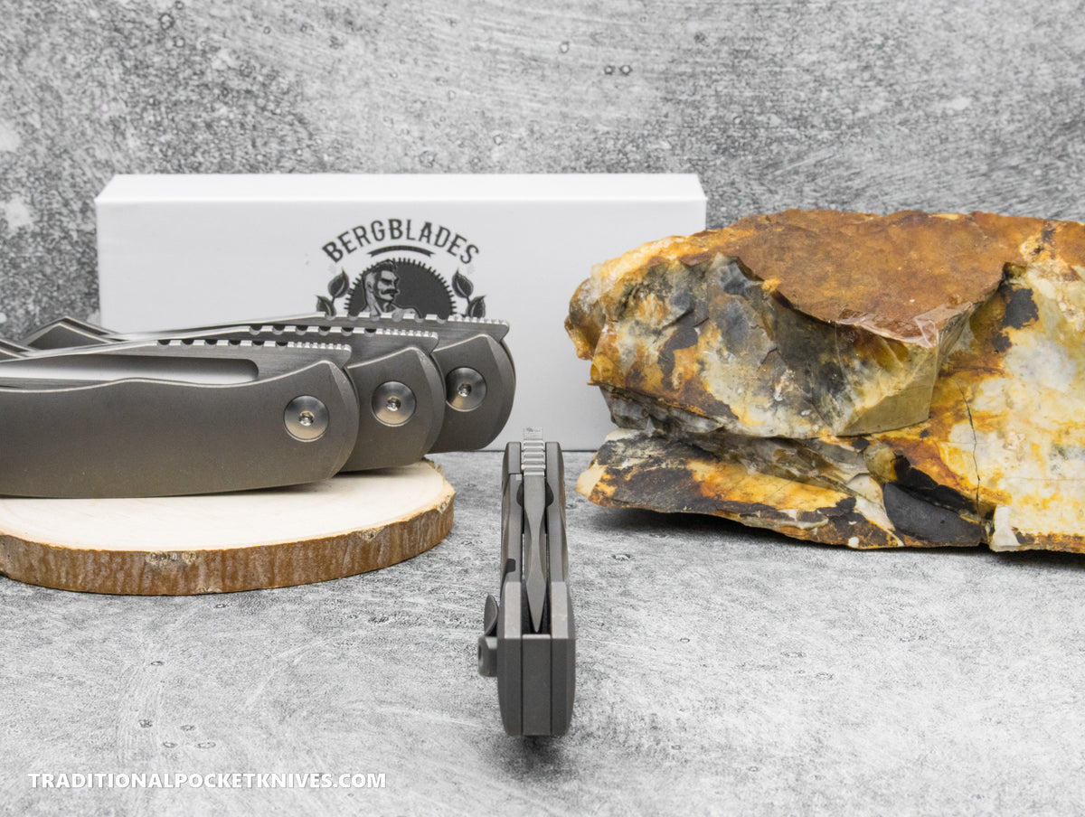 BergBlades Alpha Frame Lock Sandblast Stonewash Titanium Satin Magnacut