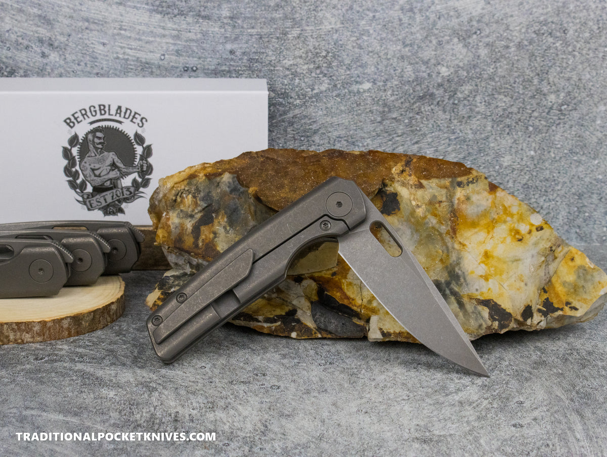 BergBlades Mini Sweeney Full Sandblast Stonewashed Titanium Sandblast Stonewashed Magnacut