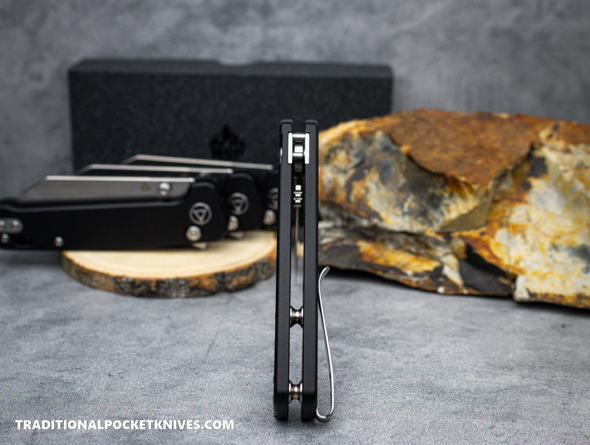 QSP Penguin Button Lock Knife QS130BL-A1 Black G10 14C28N Stonewashed Steel