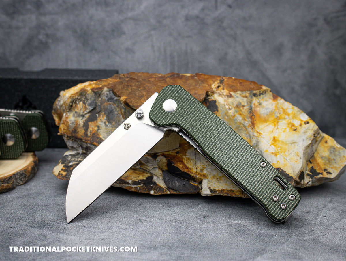 QSP Penguin Knife QS130-C Green Micarta D2 Steel