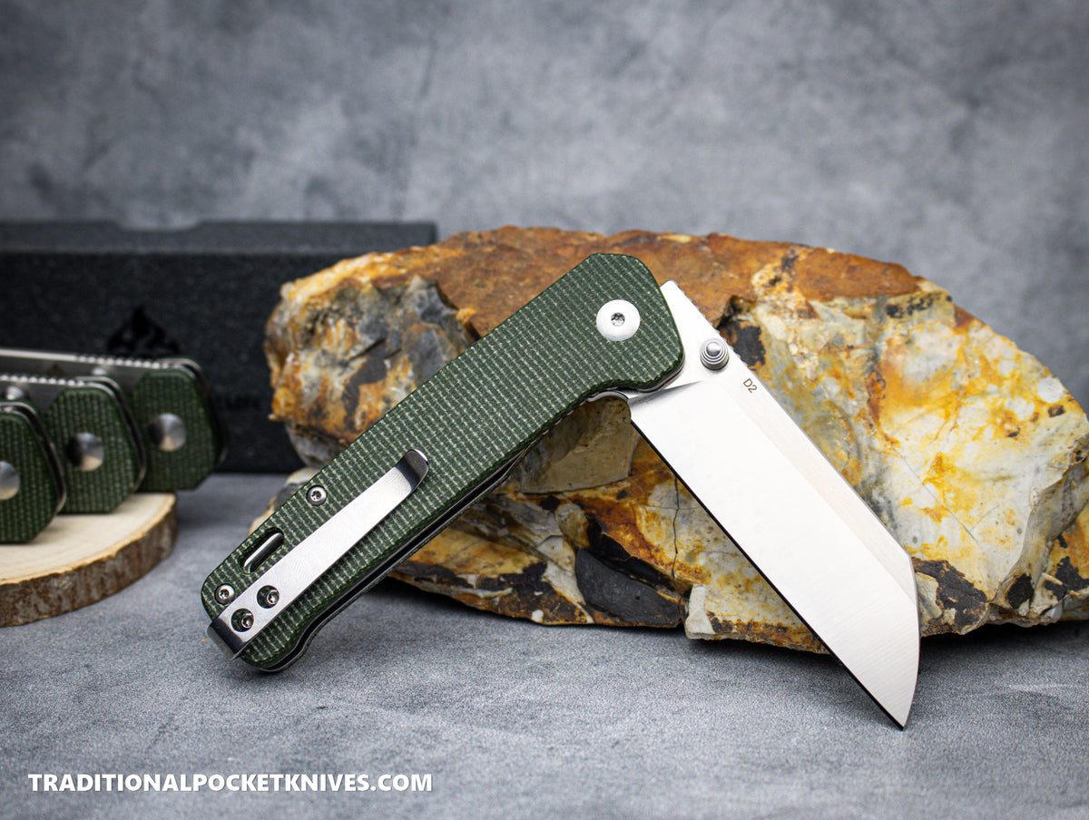 QSP Penguin Knife QS130-C Green Micarta D2 Steel