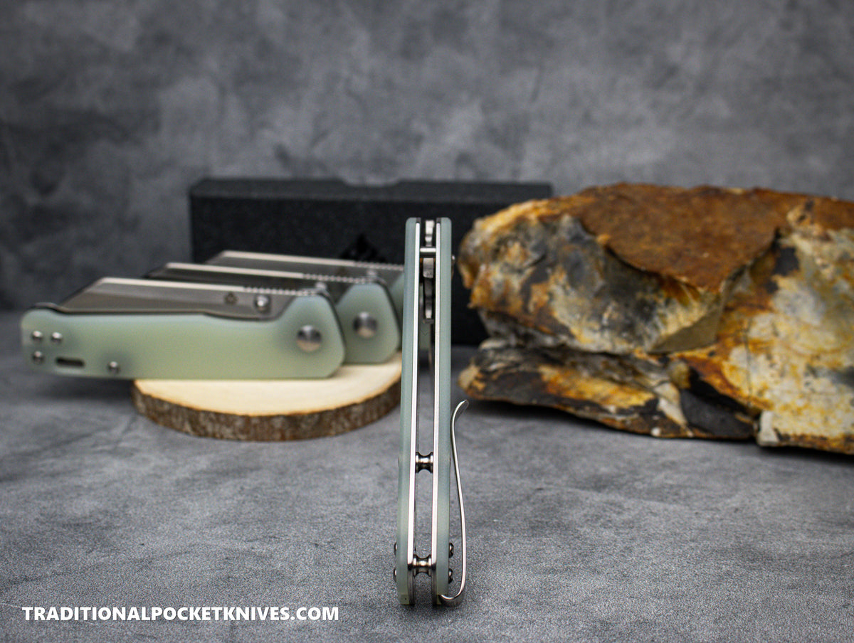 QSP Penguin Knife QS130-V Jade Green G10 D2 Steel