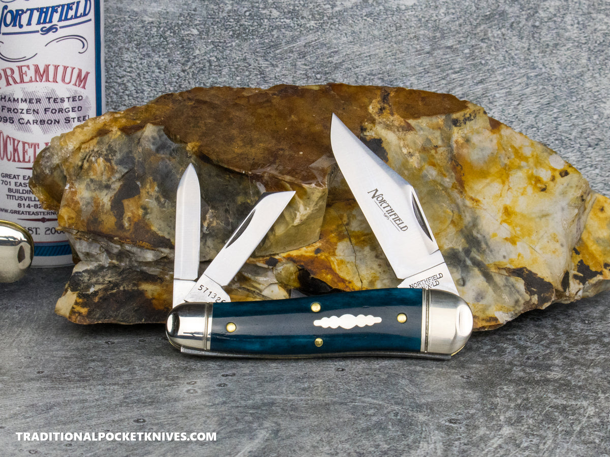 Great Eastern Cutlery #571326 Northfield UNXLD Geppetto Whittler Ionian Blue Smooth Bone *Satin*