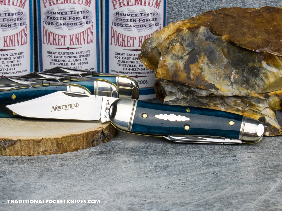 Great Eastern Cutlery #571326 Northfield UNXLD Geppetto Whittler Ionian Blue Smooth Bone *Satin*
