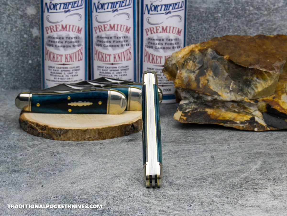 Great Eastern Cutlery #571326 Northfield UNXLD Geppetto Whittler Ionian Blue Smooth Bone *Satin*
