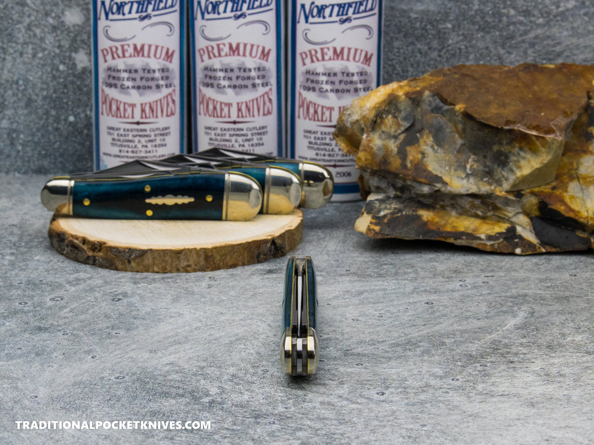Great Eastern Cutlery #571326 Northfield UNXLD Geppetto Whittler Ionian Blue Smooth Bone *Satin*
