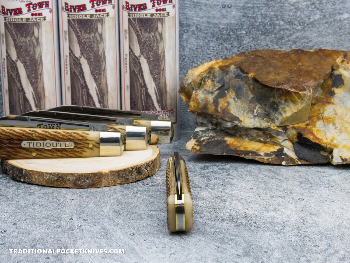 Great Eastern Cutlery #862125 Tidioute Cutlery River Town Single Jack Antique Amber Jigged Bone