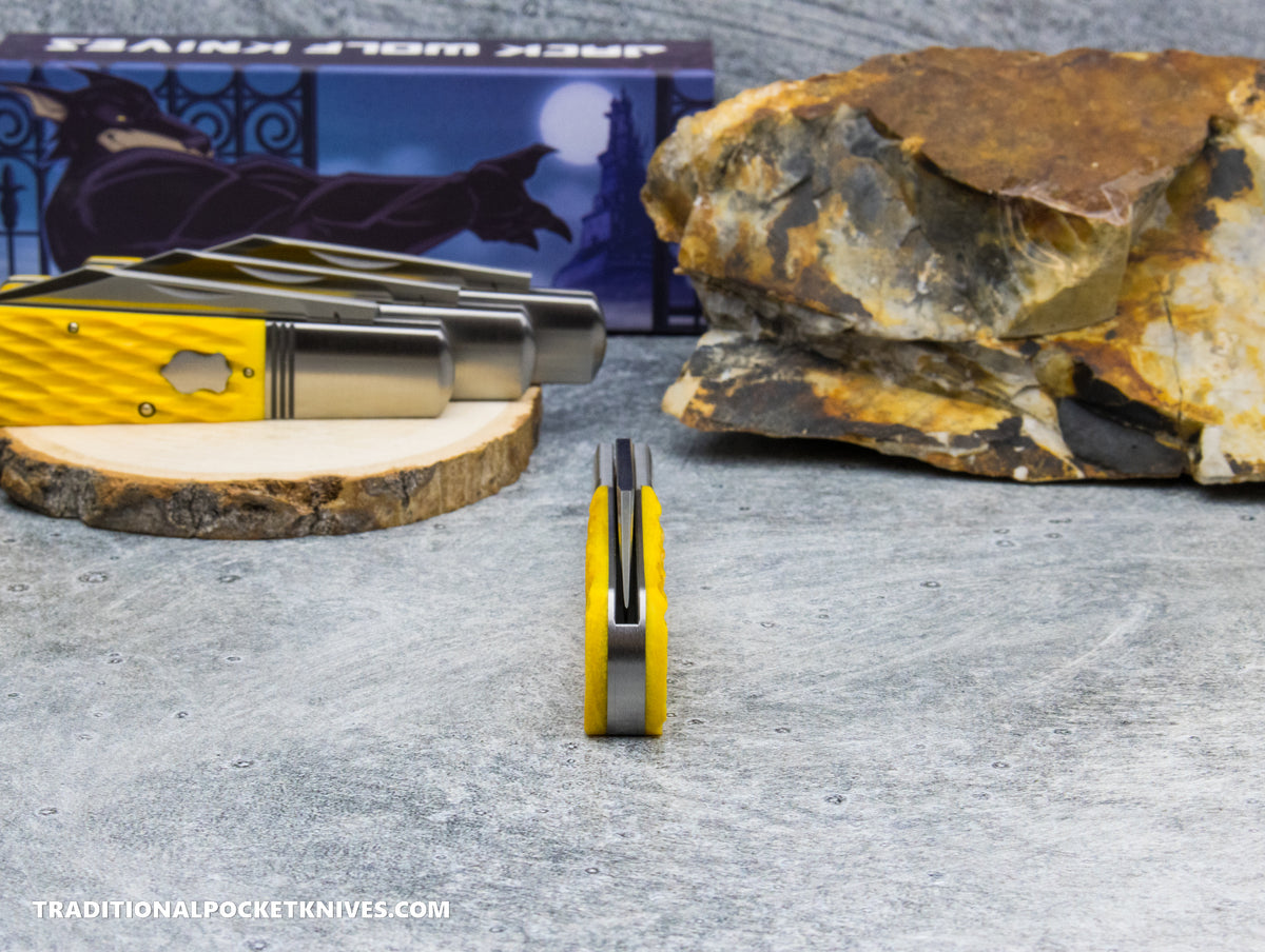 Jack Wolf Knives Gateway Barlow Yellow Jigged Bone - Gateway Series