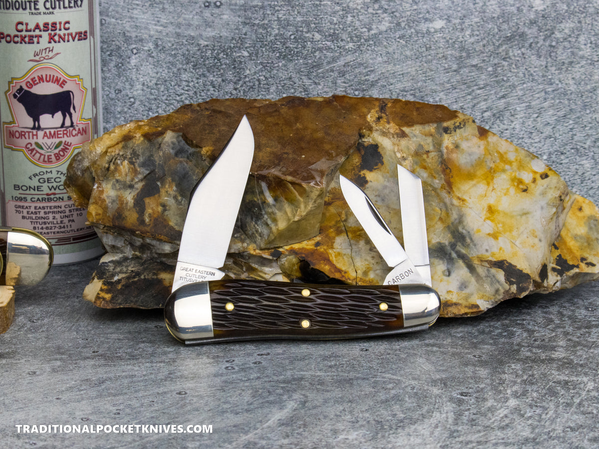 Great Eastern Cutlery #571326 Tidioute Cutlery Geppetto Whittler Hazelnut Jigged Bone