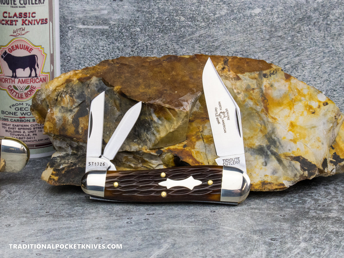 Great Eastern Cutlery #571326 Tidioute Cutlery Geppetto Whittler Hazelnut Jigged Bone