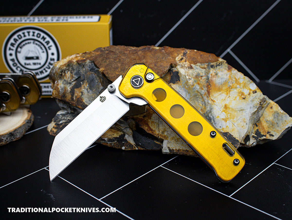 QSP Exclusive Penguin Button Lock Knife Smooth Ultem