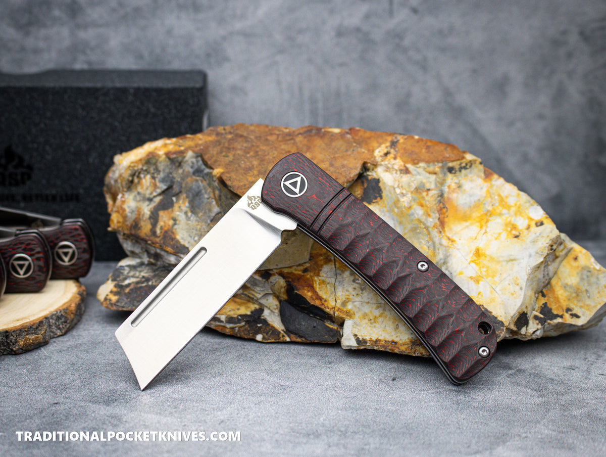 QSP Hedgehog Knife QS142-D Red Carbon Fiber 14C28N Steel