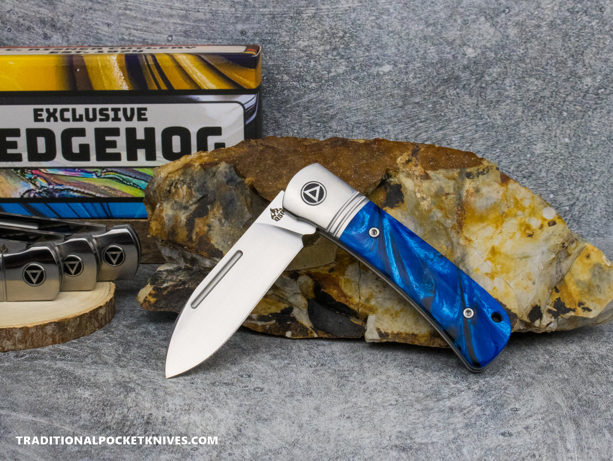 QSP Exclusive Hedgehog Knife QS142SP: Blue Wave Acrylic 14C28N Spearpoint