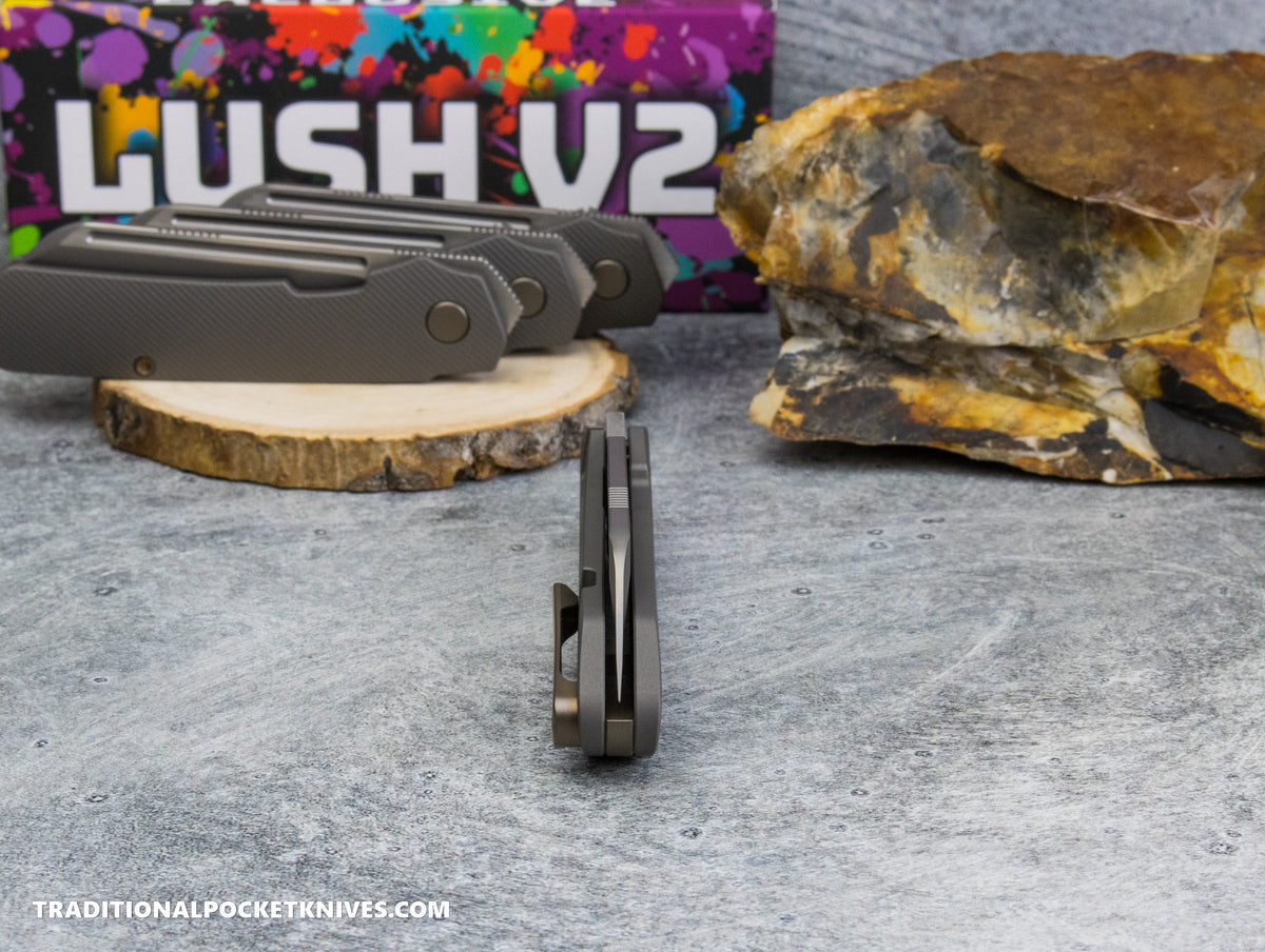 Divo Knives Exclusive Lush V2: Righty - Full Ti Darkblast Sawcut Vanax Steel