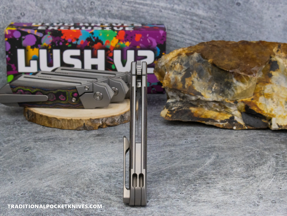 Divo Knives Exclusive Lush V2: Lefty - CamoCarbon 80's Vanax Steel