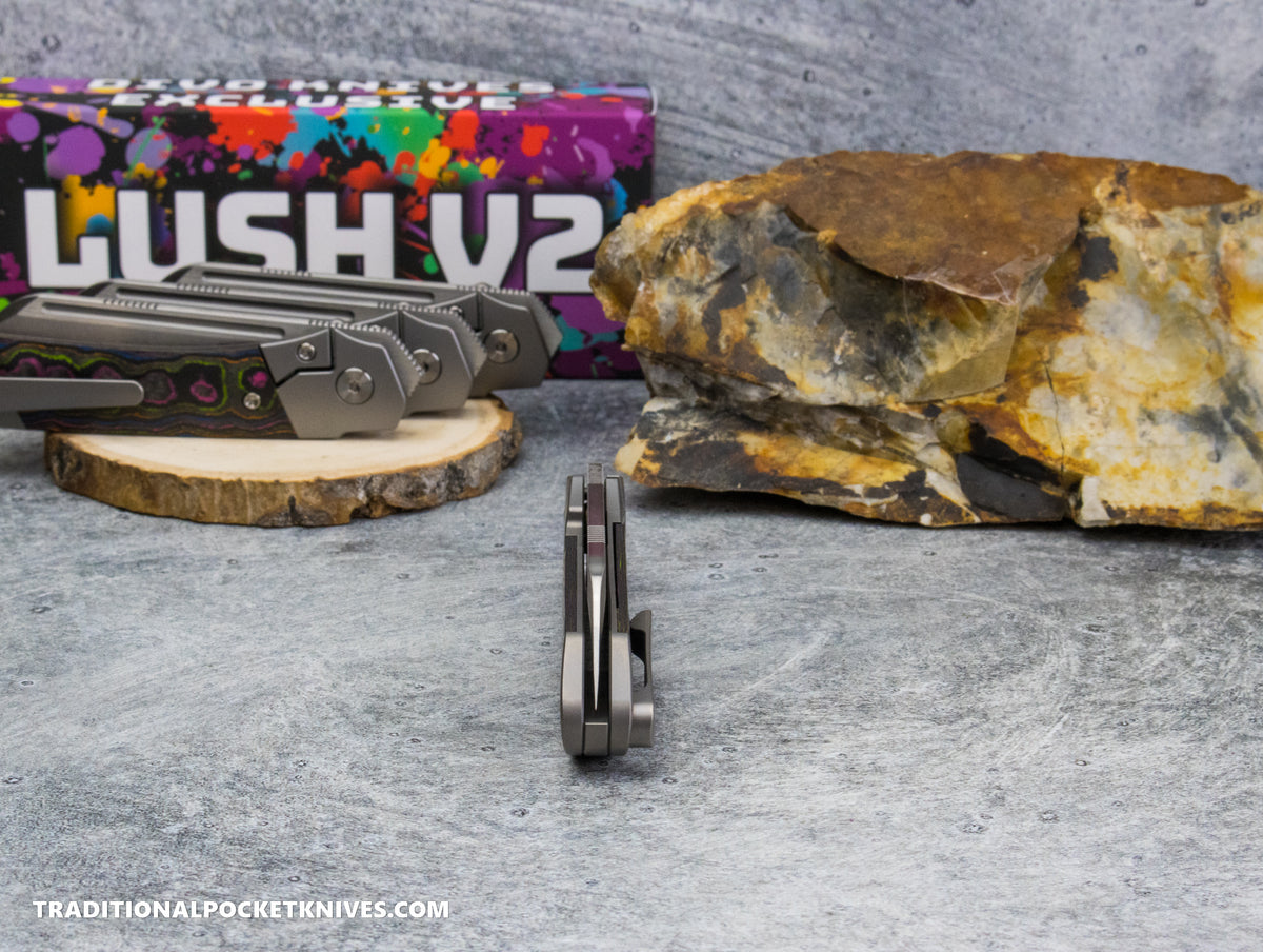 Divo Knives Exclusive Lush V2: Lefty - CamoCarbon 80's Vanax Steel