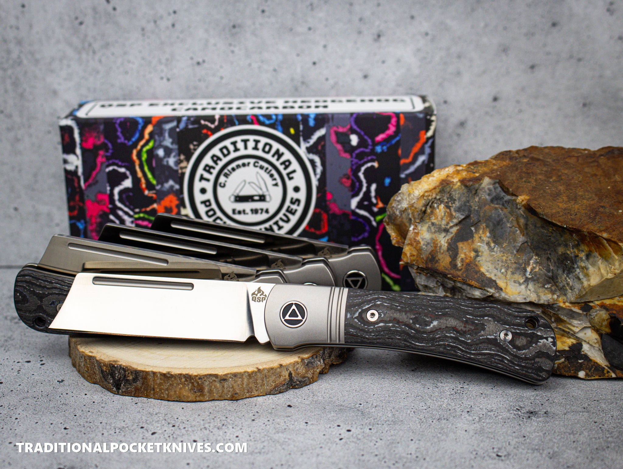QSP Exclusive Hedgehog Knife QS142 CamoCarbon Milky Way M390 - C