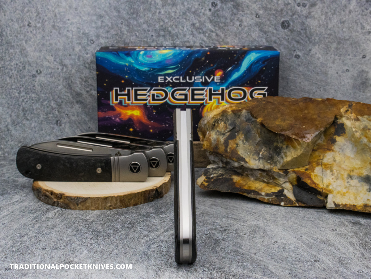 QSP Exclusive Hedgehog Knife QS142SP: Fat Carbon Dark Matter Glow S90V Spearpoint
