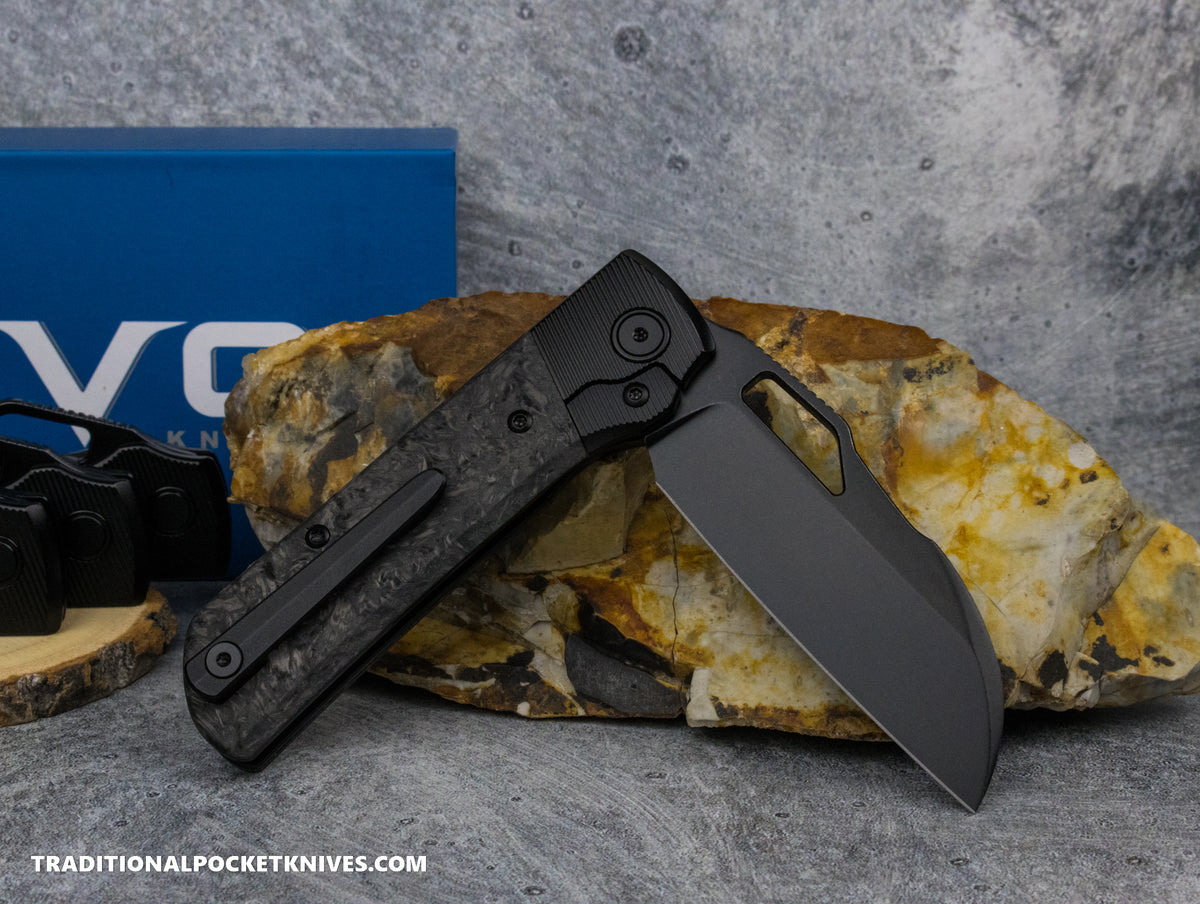 Divo Knives Stout V2: Righty - Fat Carbon Dark Matter Glow / Black Stonewash