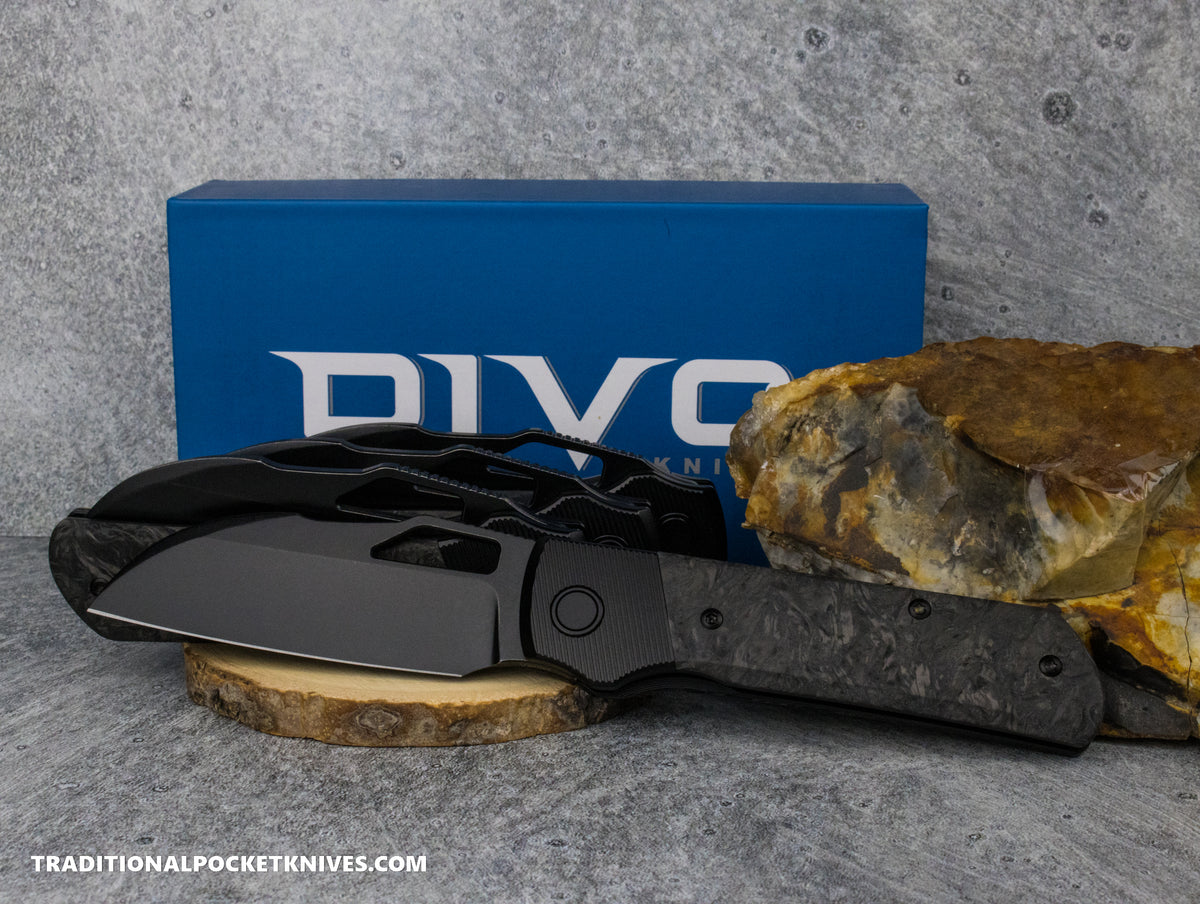 Divo Knives Stout V2: Righty - Fat Carbon Dark Matter Glow / Black Stonewash