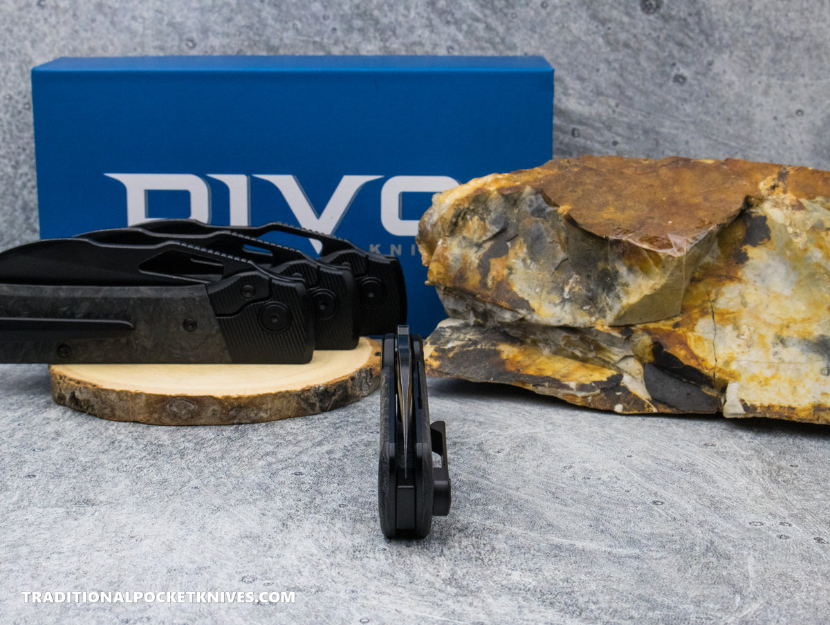 Divo Knives Stout V2: Lefty - Fat Carbon Dark Matter Glow / Black Stonewash