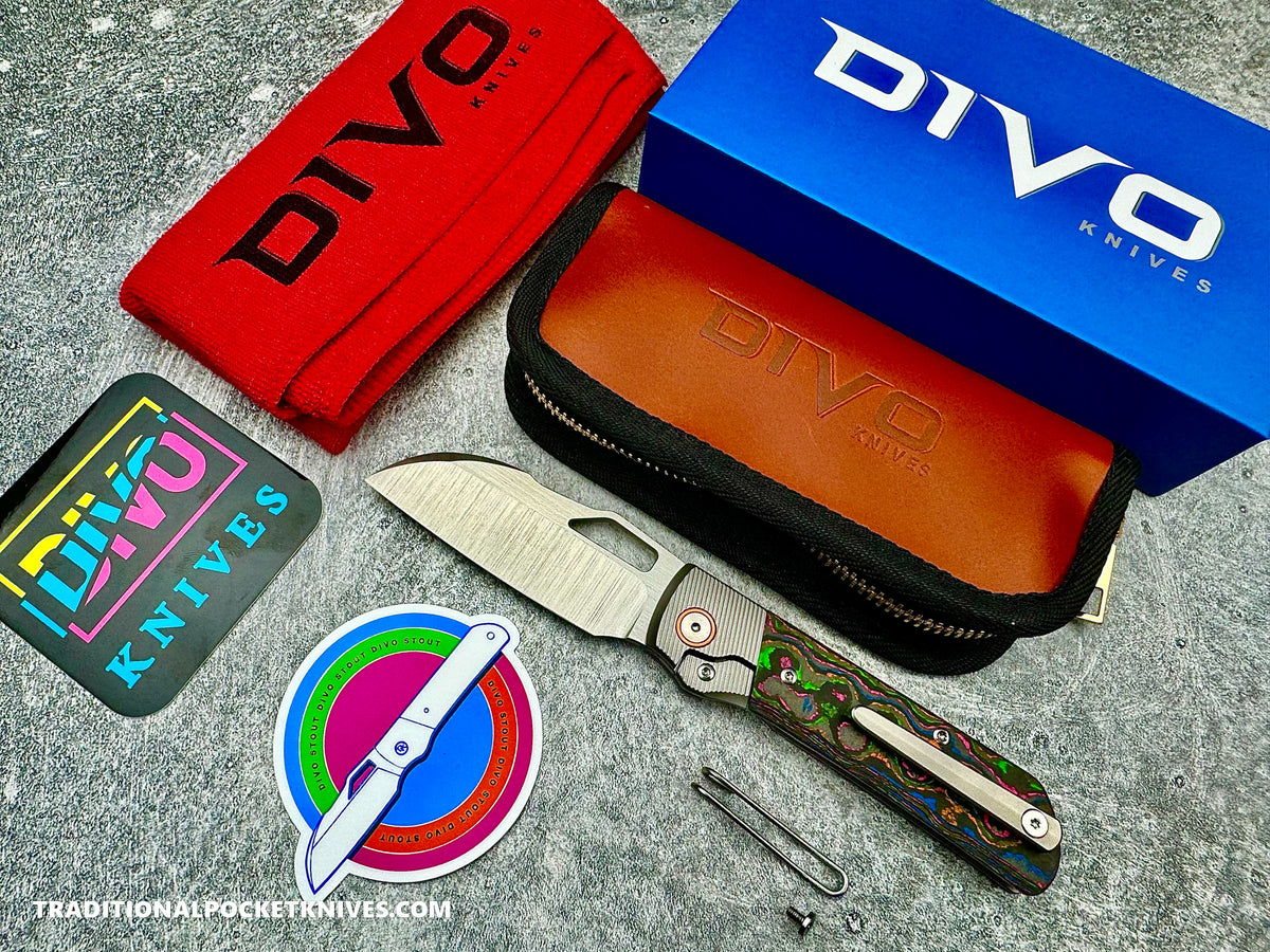 Divo Knives Stout V2: Lefty - CamoCarbon 80&#39;s / Belt Satin