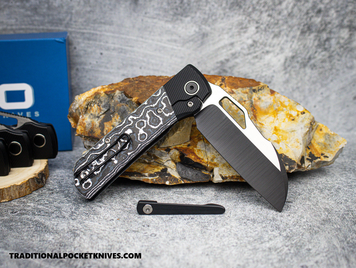 Divo Knives Stout V2: Righty - Fat Carbon White Storm / Two Tone DLC Belt Satin