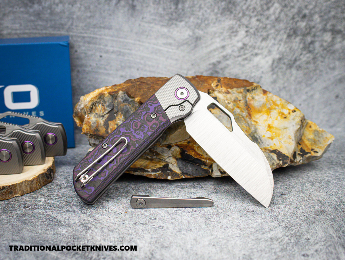 Divo Knives Stout V2: Righty - Fat Carbon Purple Haze / Belt Satin