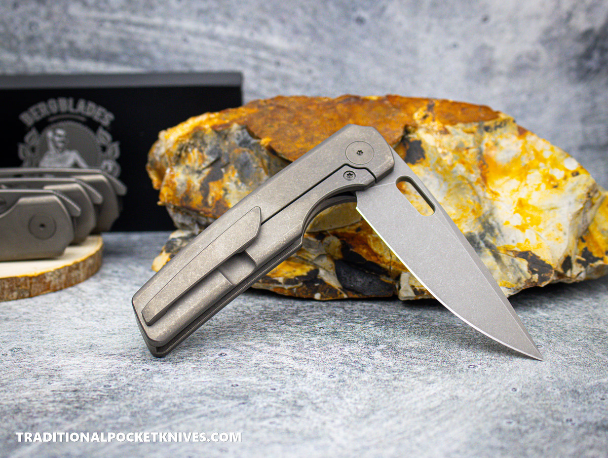 BergBlades Sweeney Full Stonewash Titanium