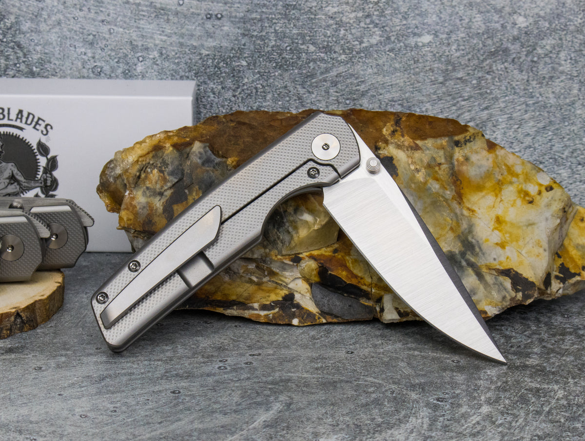 BergBlades Sweeney V2 - Beadblast Diamond Textured Titanium - Magnacut Belt Satin