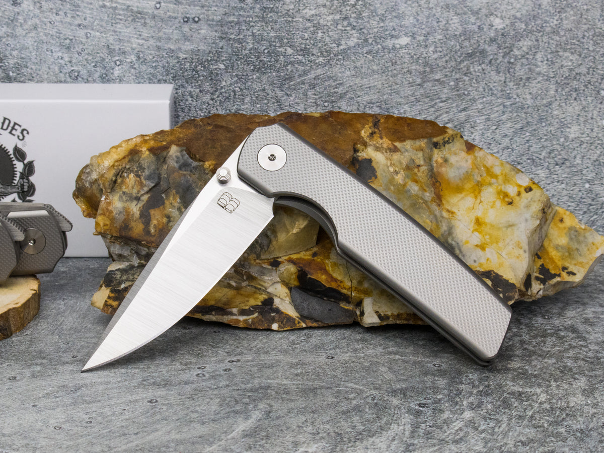 BergBlades Sweeney V2 - Beadblast Diamond Textured Titanium - Magnacut Belt Satin