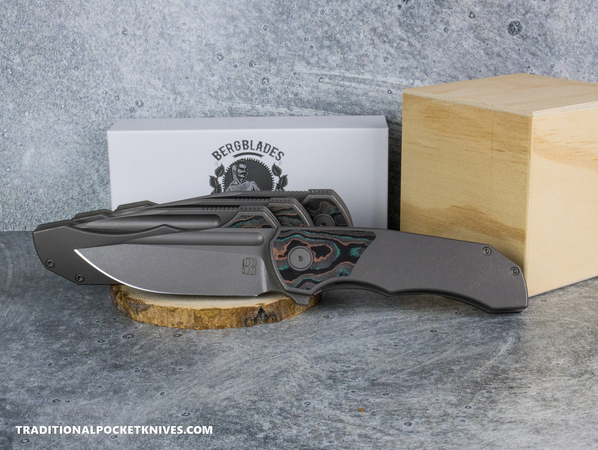 BergBlades Tick : Sandblast Stonewashed Titanium CamoCarbon Shipwreck Inlay : Sandblast Stonewashed S90V