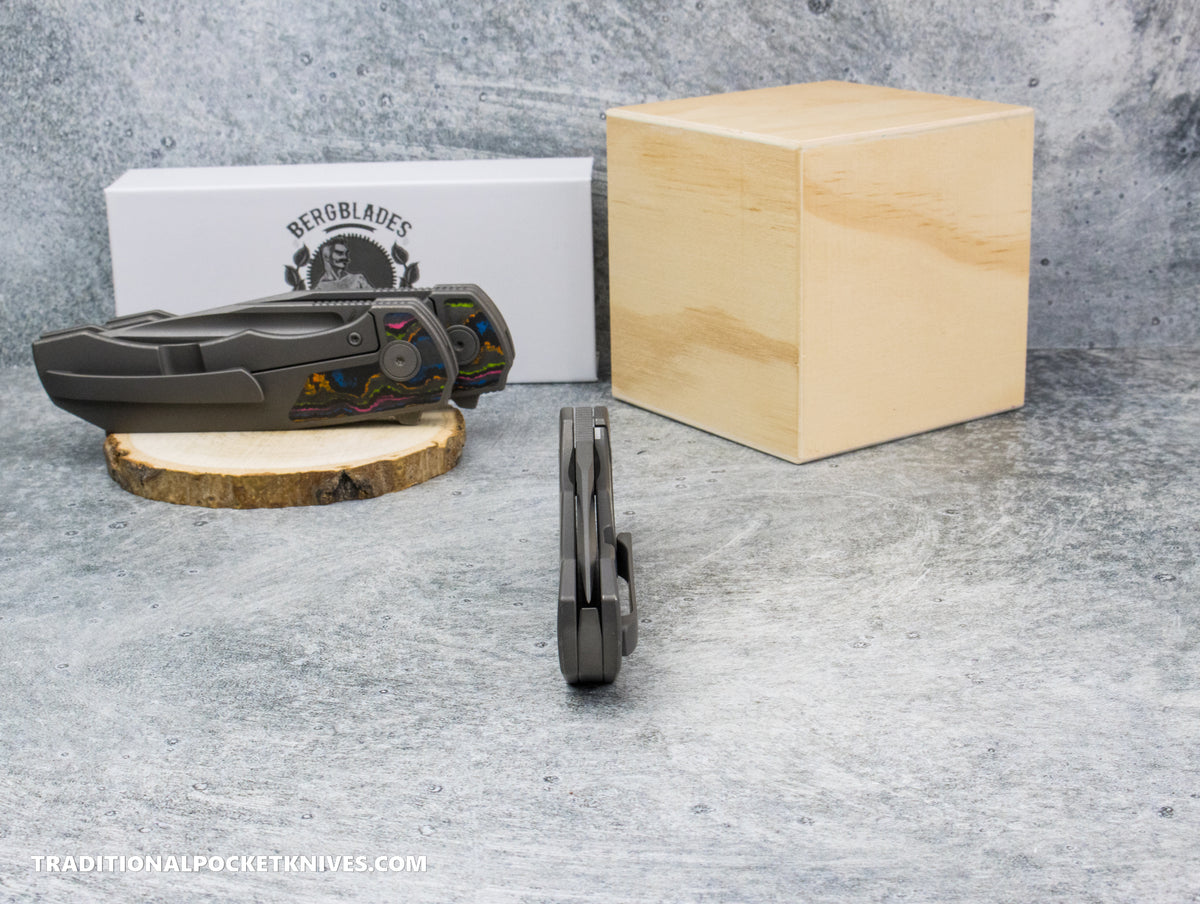 BergBlades Tick : Sandblast Stonewashed Titanium CamoCarbon 80s Inlay : Sandblast Stonewashed S90V : ***LEFTY VERSION***