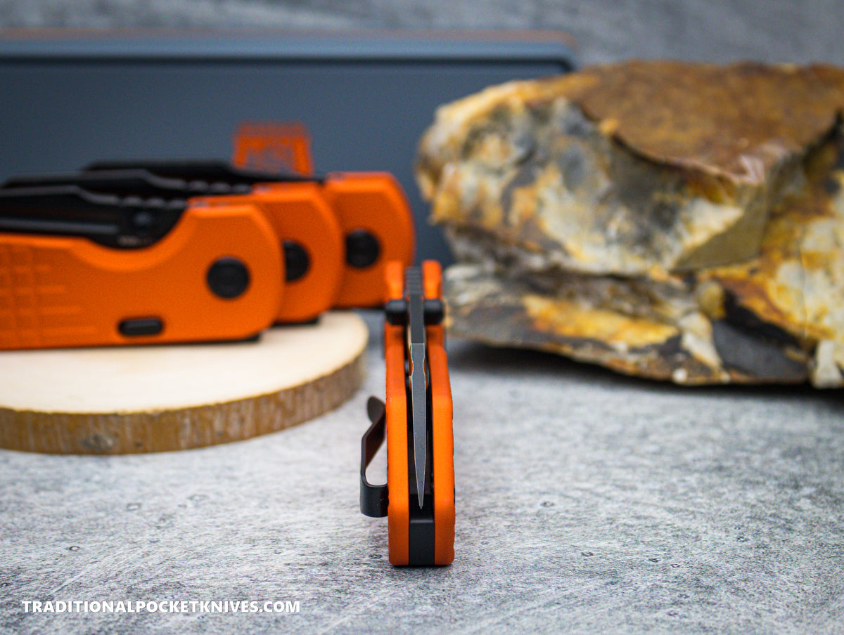 Vosteed Hedgehog Orange Aluminum Black Stonewash S35VN