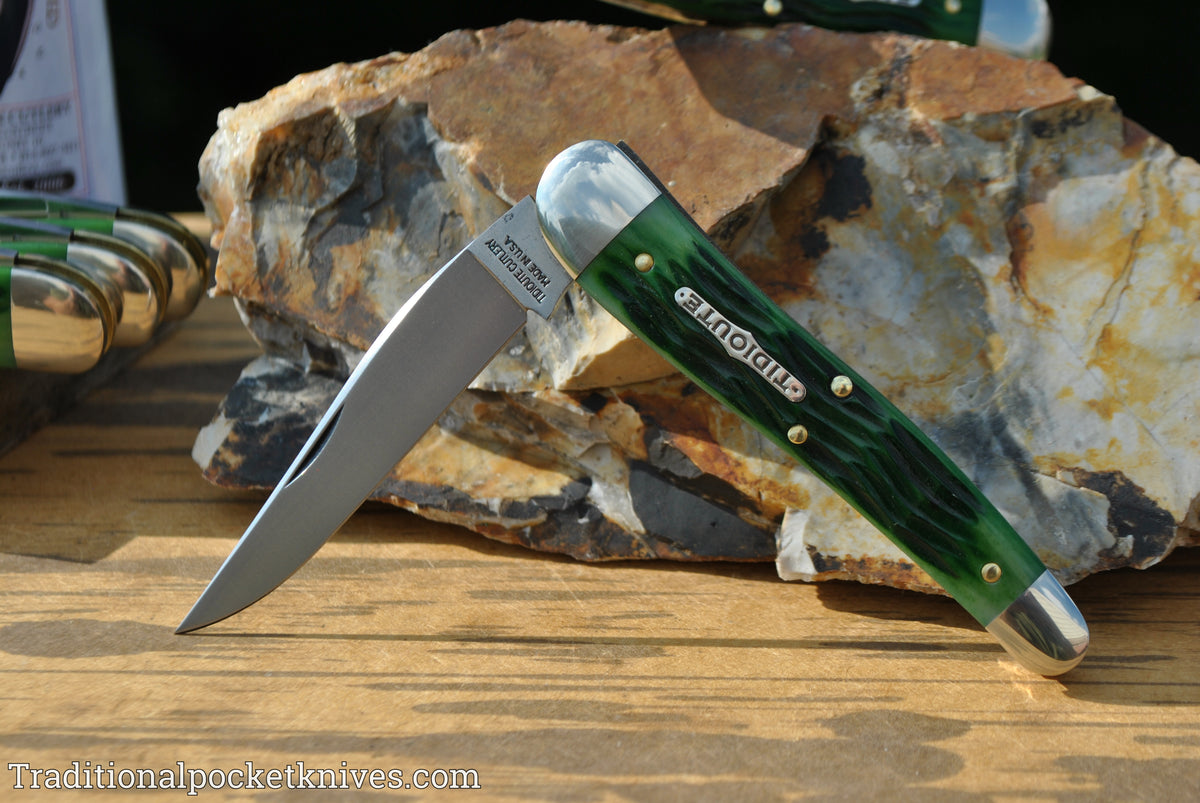 Great Eastern Cutlery #381117 Tidioute Cutlery .38 Special Tractor Green Jig Bone