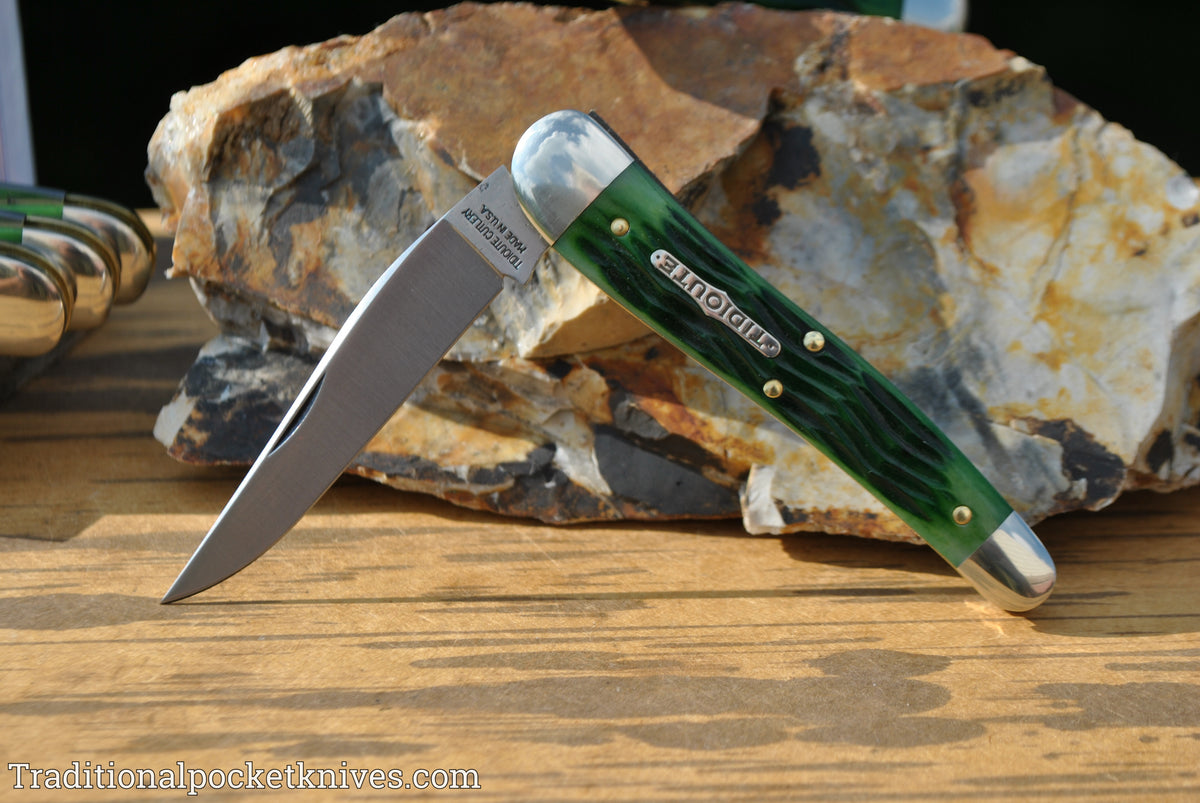 Great Eastern Cutlery #381117 Tidioute Cutlery .38 Special Tractor Green Jig Bone