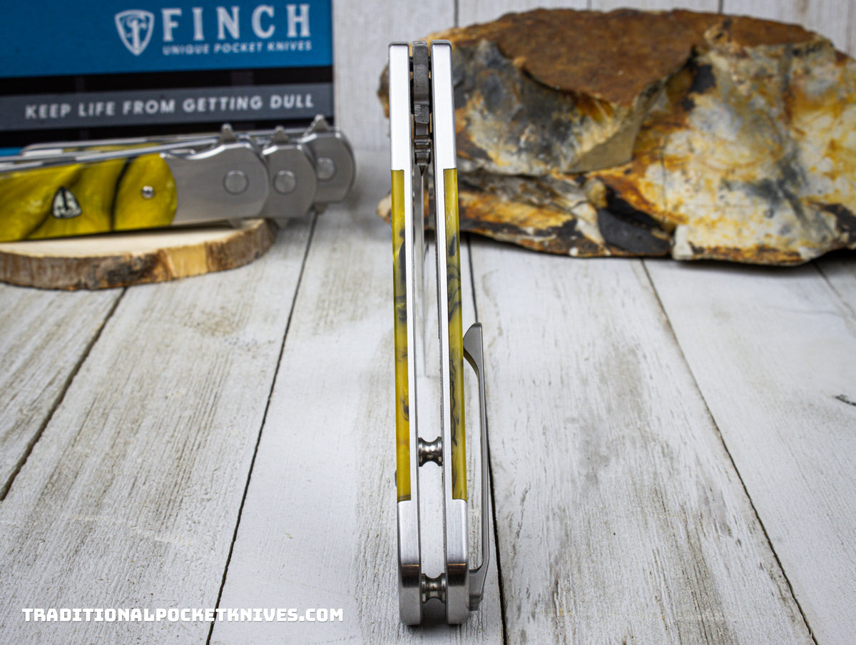 Finch RoadRunner Yellow&amp;Black Resin