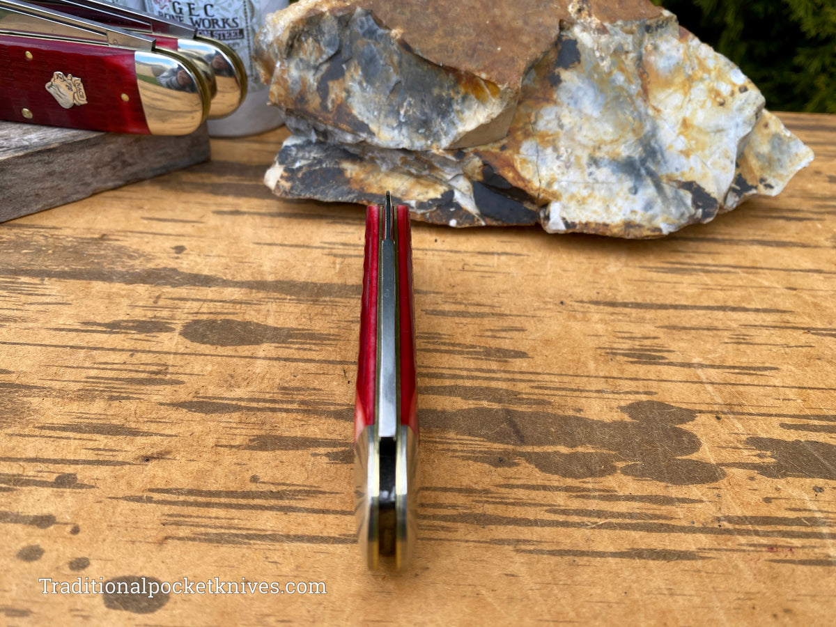Great Eastern Cutlery #363122 Northfield UNXLD Toenail Clipper Blood Red Jigged Bone