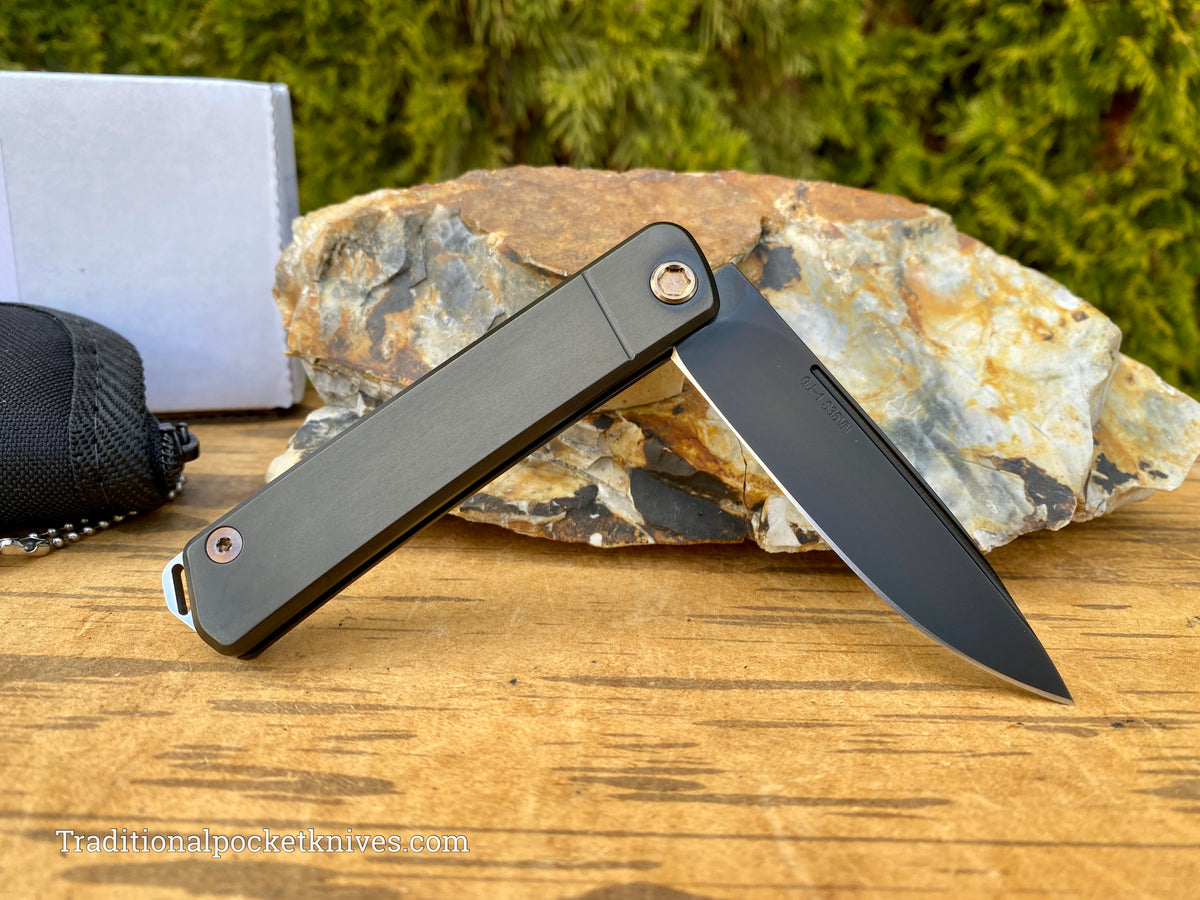 Medford Knives Gentleman Jack PVD Drop Point / S35VN / PVD Handles / Bronze HW